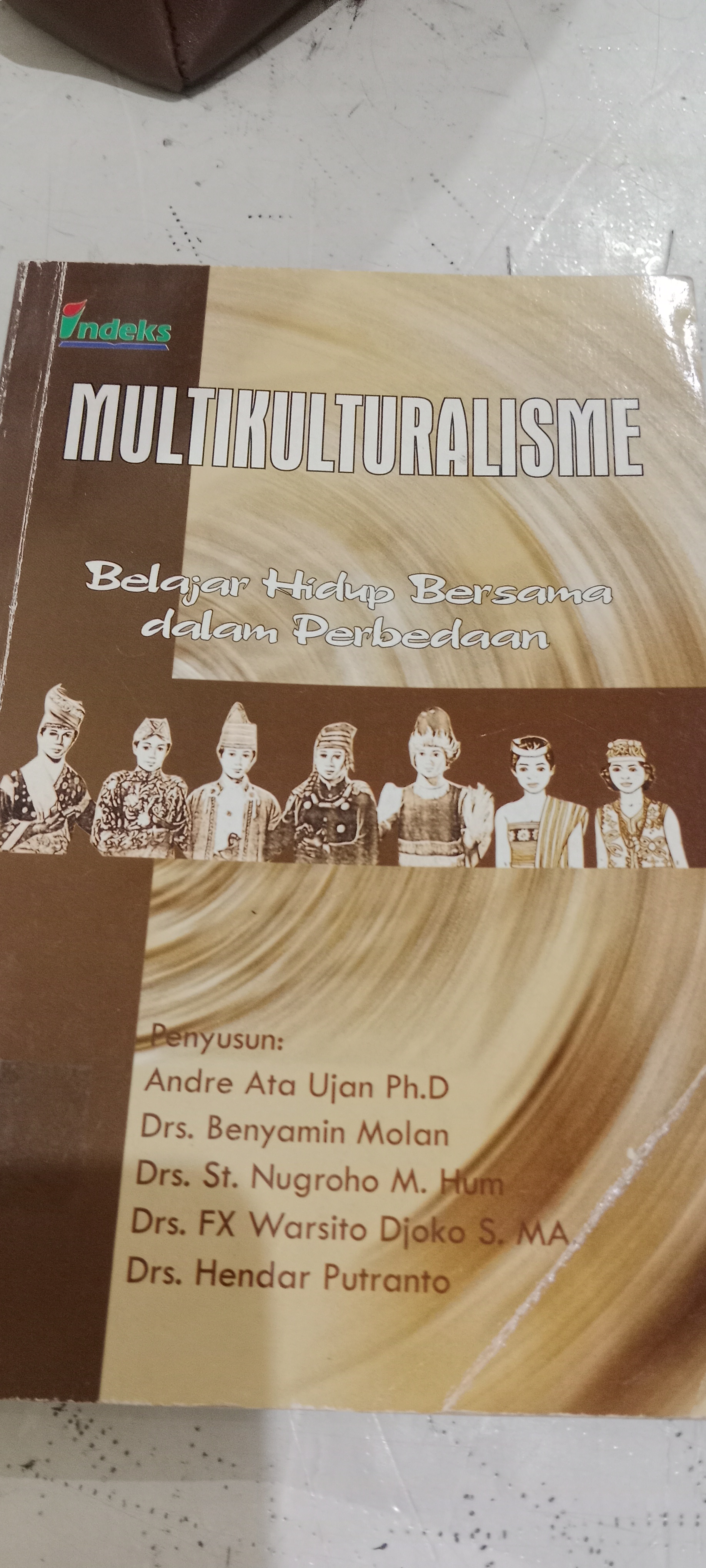 MULTIKULTURALISME belajar hidup bersama dalam perbedaan