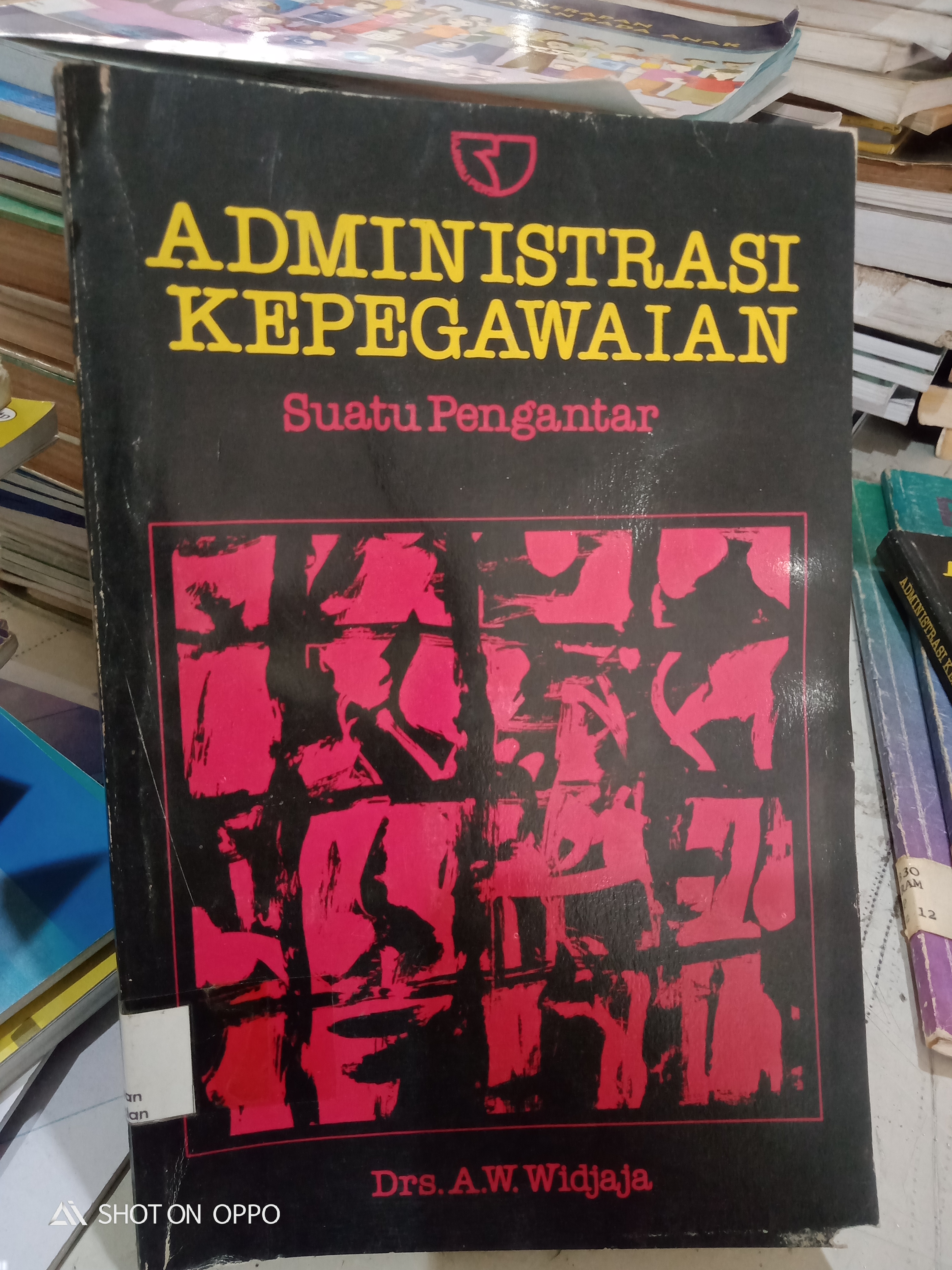 ADMINISTRASI KEPEGAWAIAN SUATU PENGANTAR 