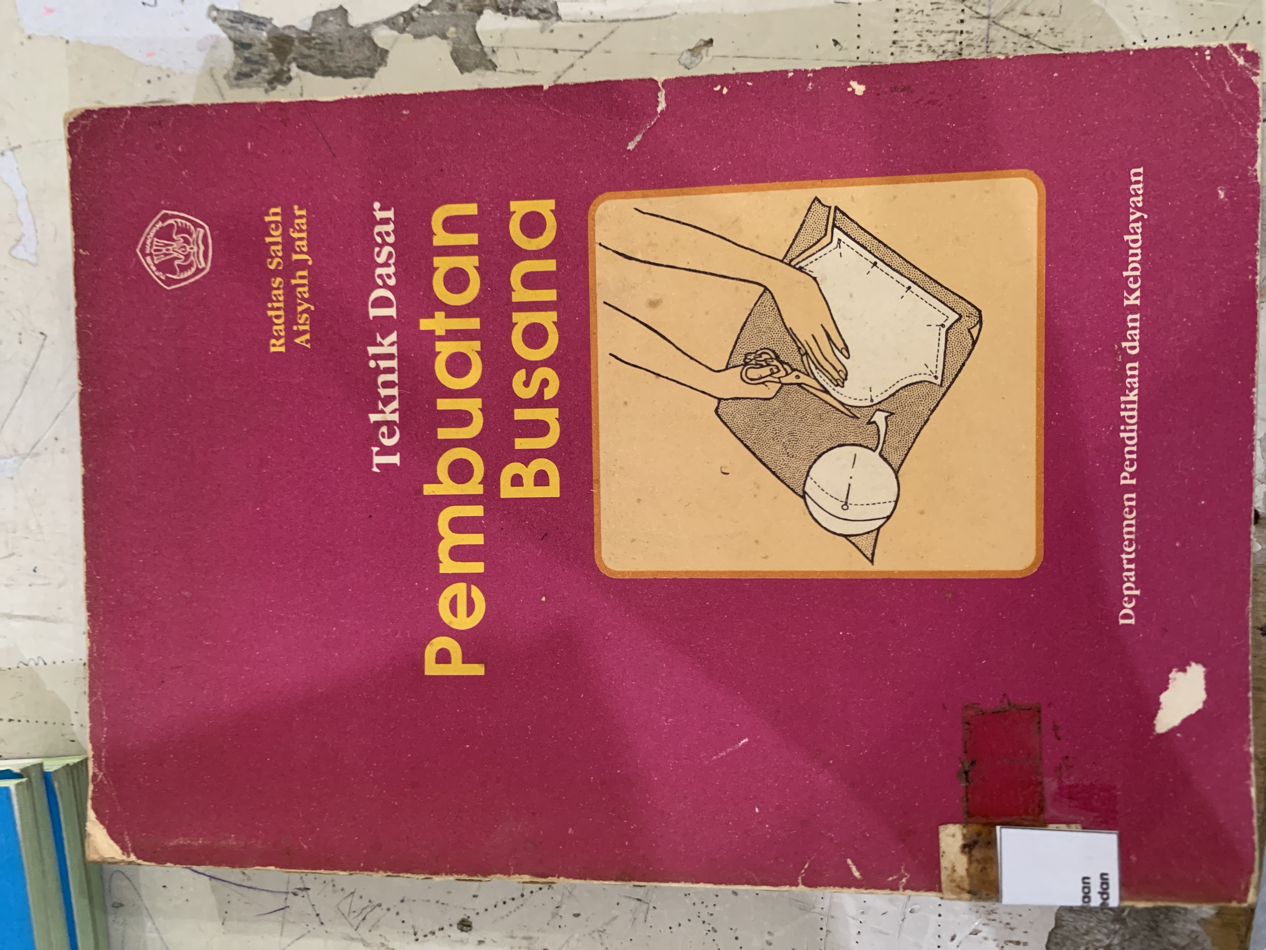 Teknik dasar Pembuatan Busana