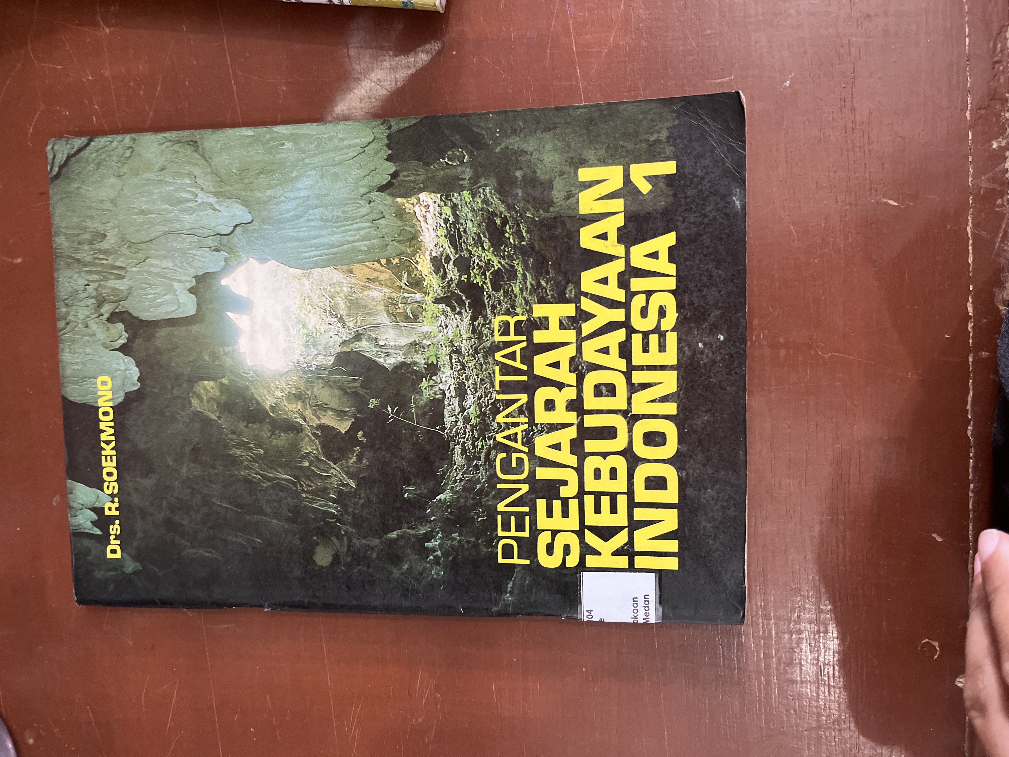 Pengantar Sejarah Kebudayaan Indonesia 1 