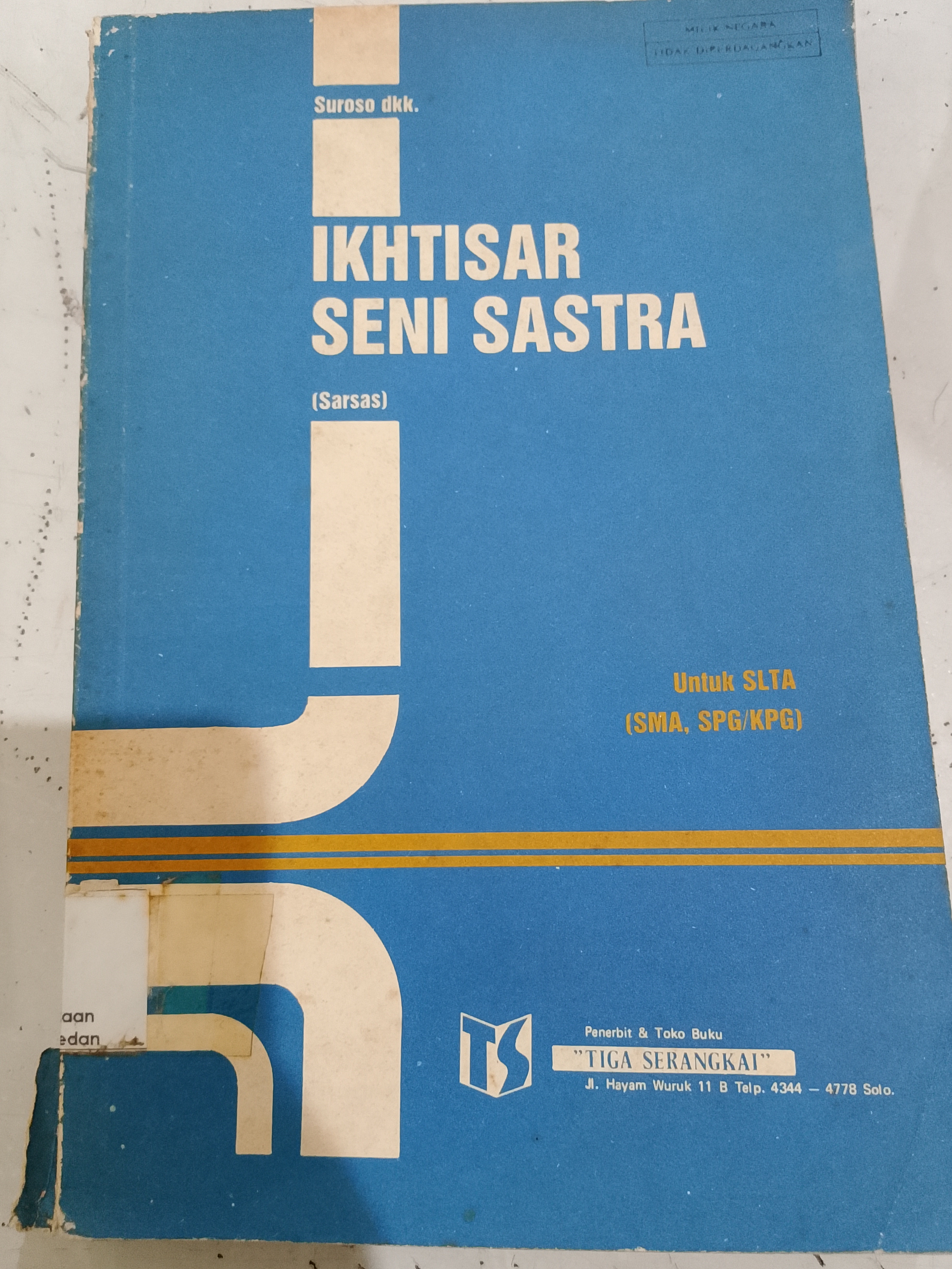 Ikhtisar Seni Sastra