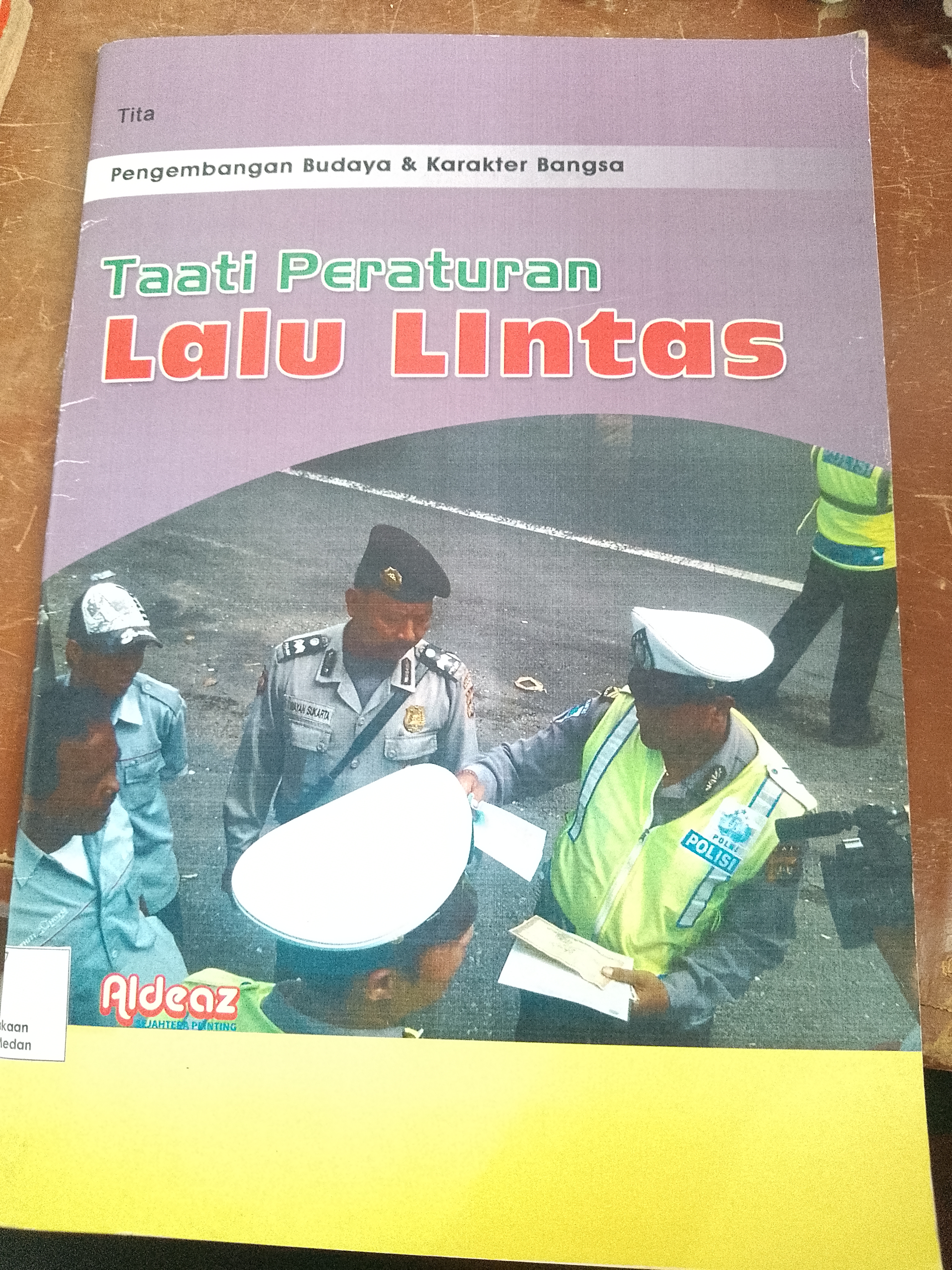 Taati peraturan lalu lintas