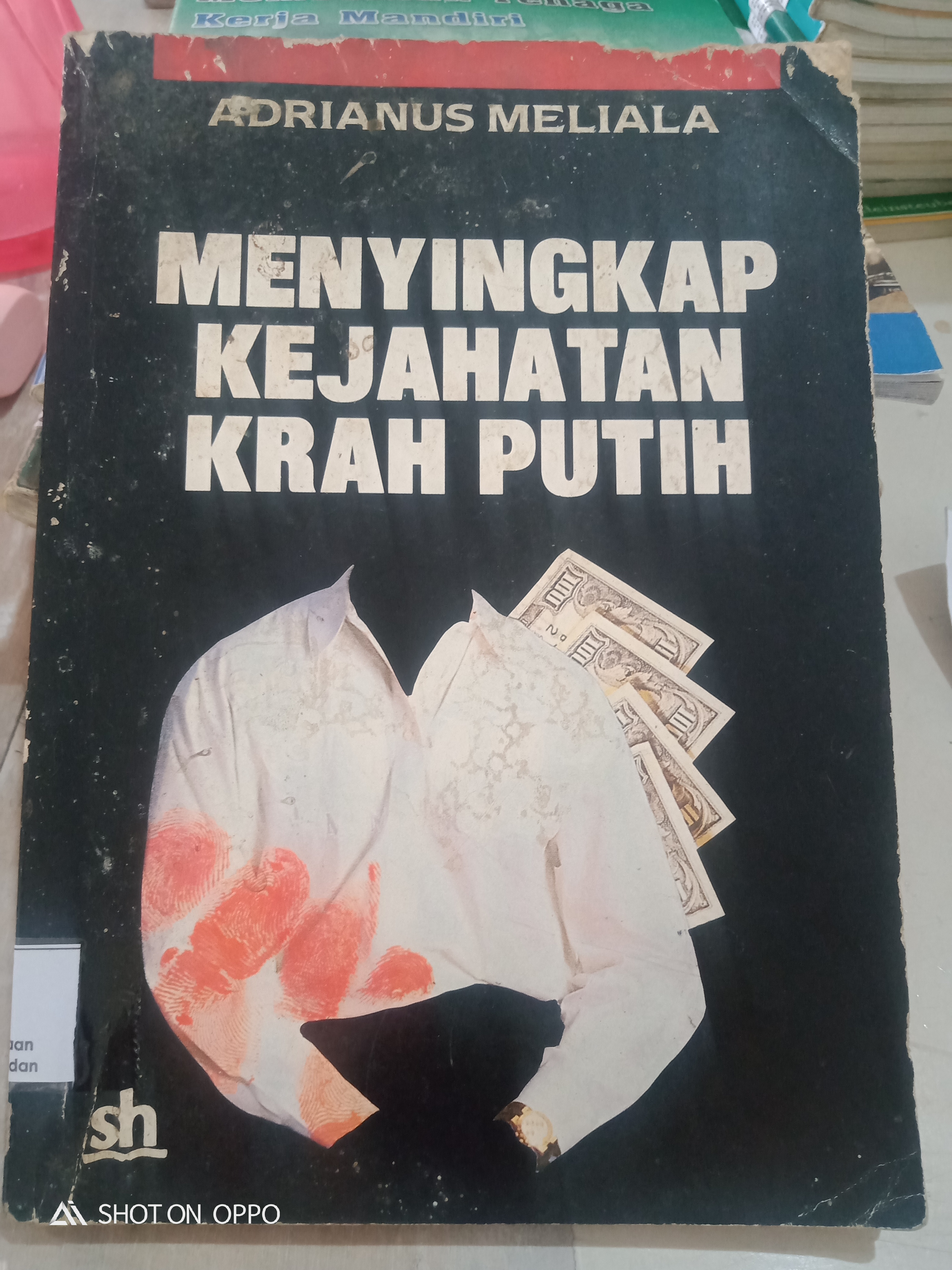 Menyingkap kejahatan Krah putih