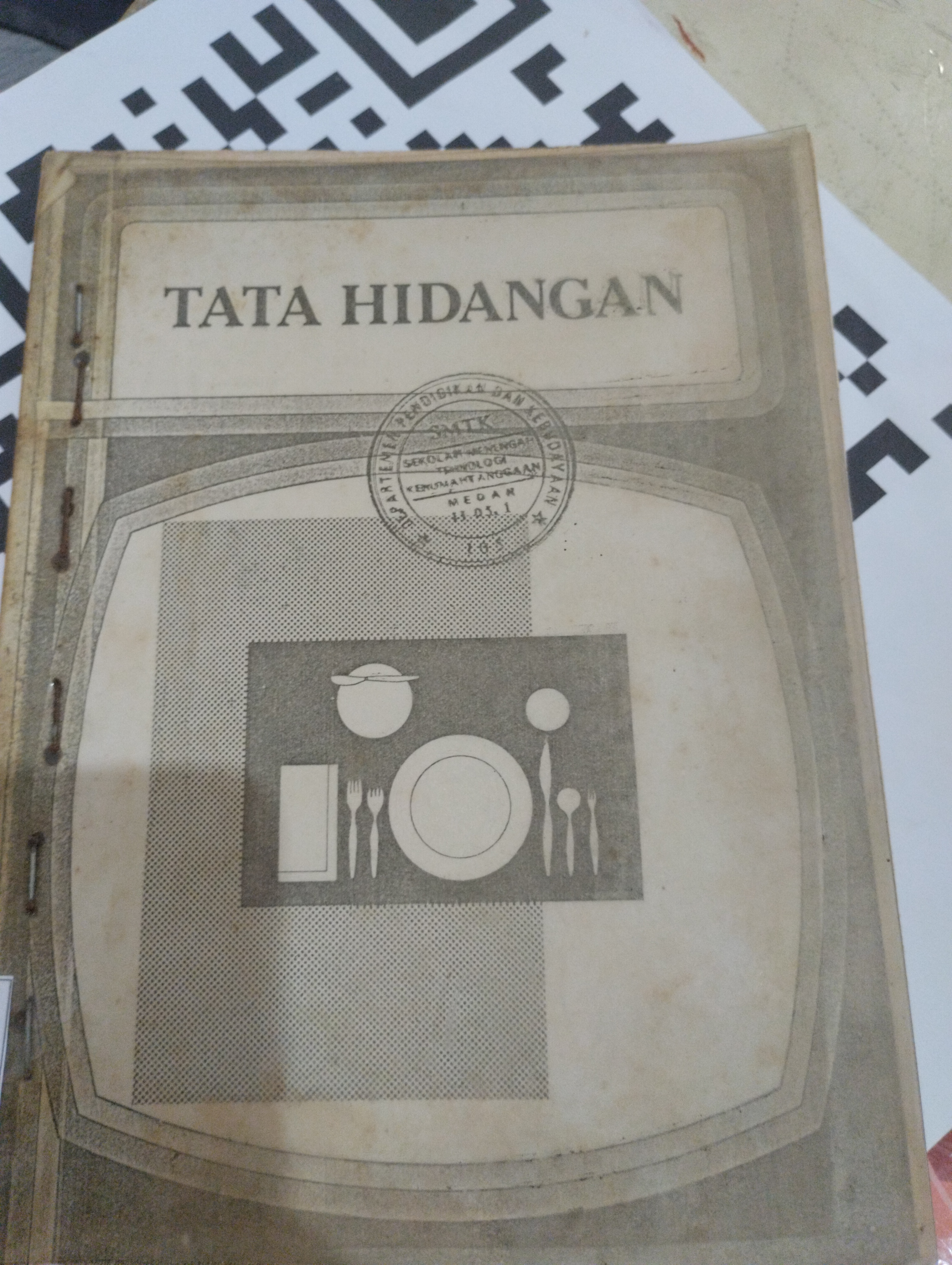 Tata Hidang 