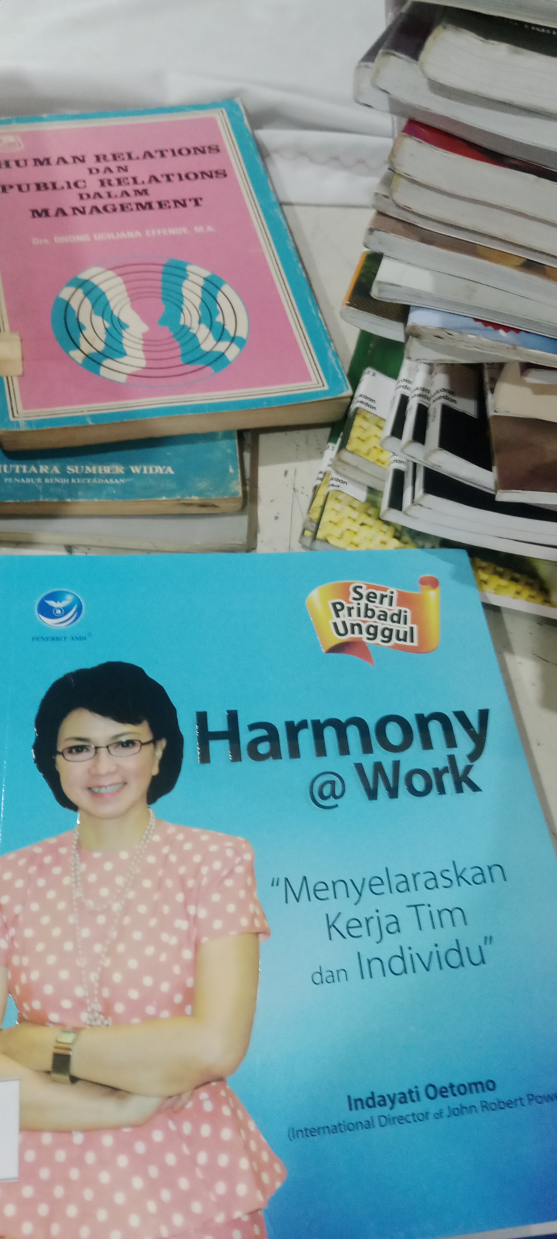 Menyelaraskan kerja tim  dan individu