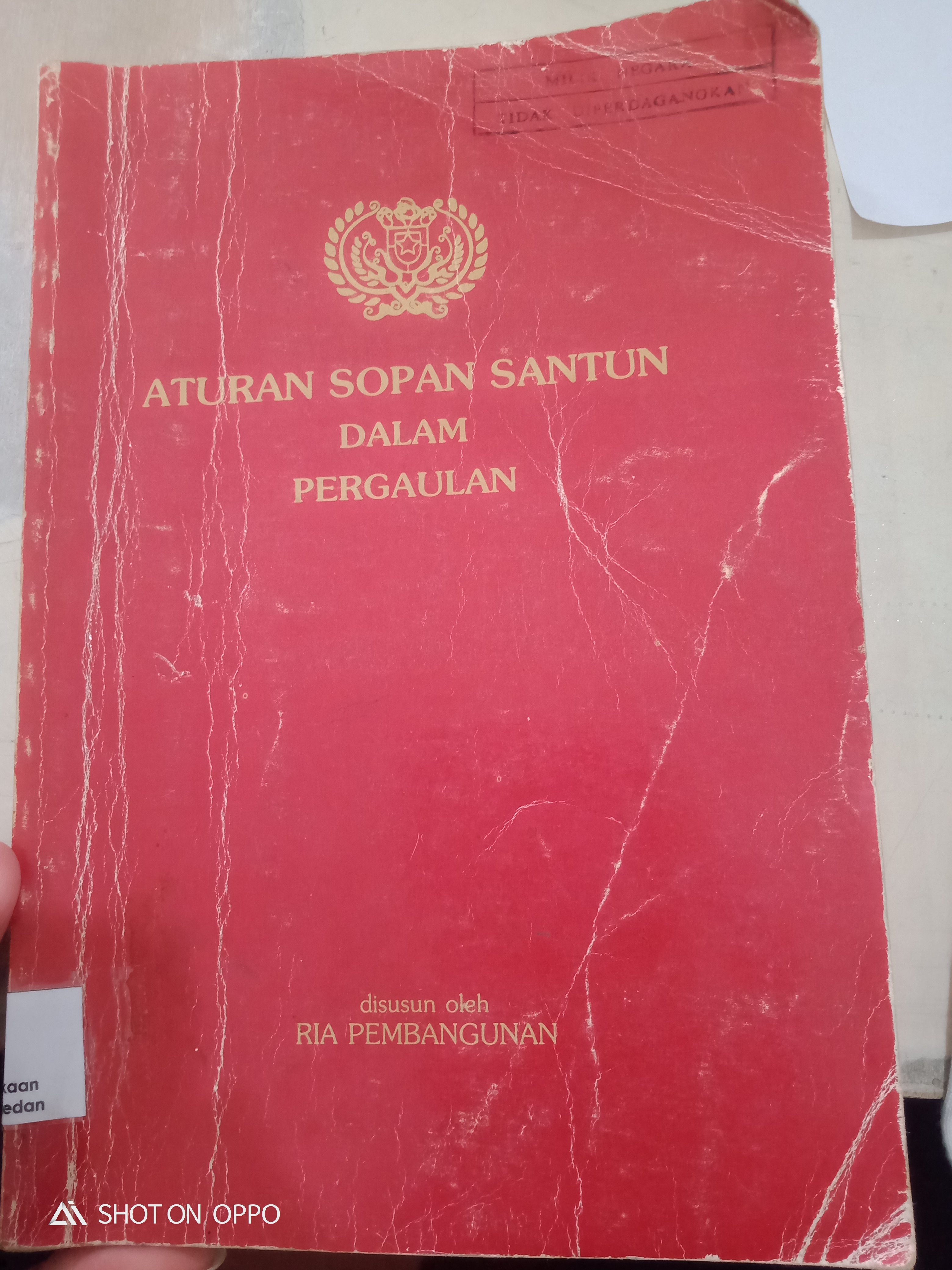 ATURAN SOPAN SANTUN DALAM PERGAULAN