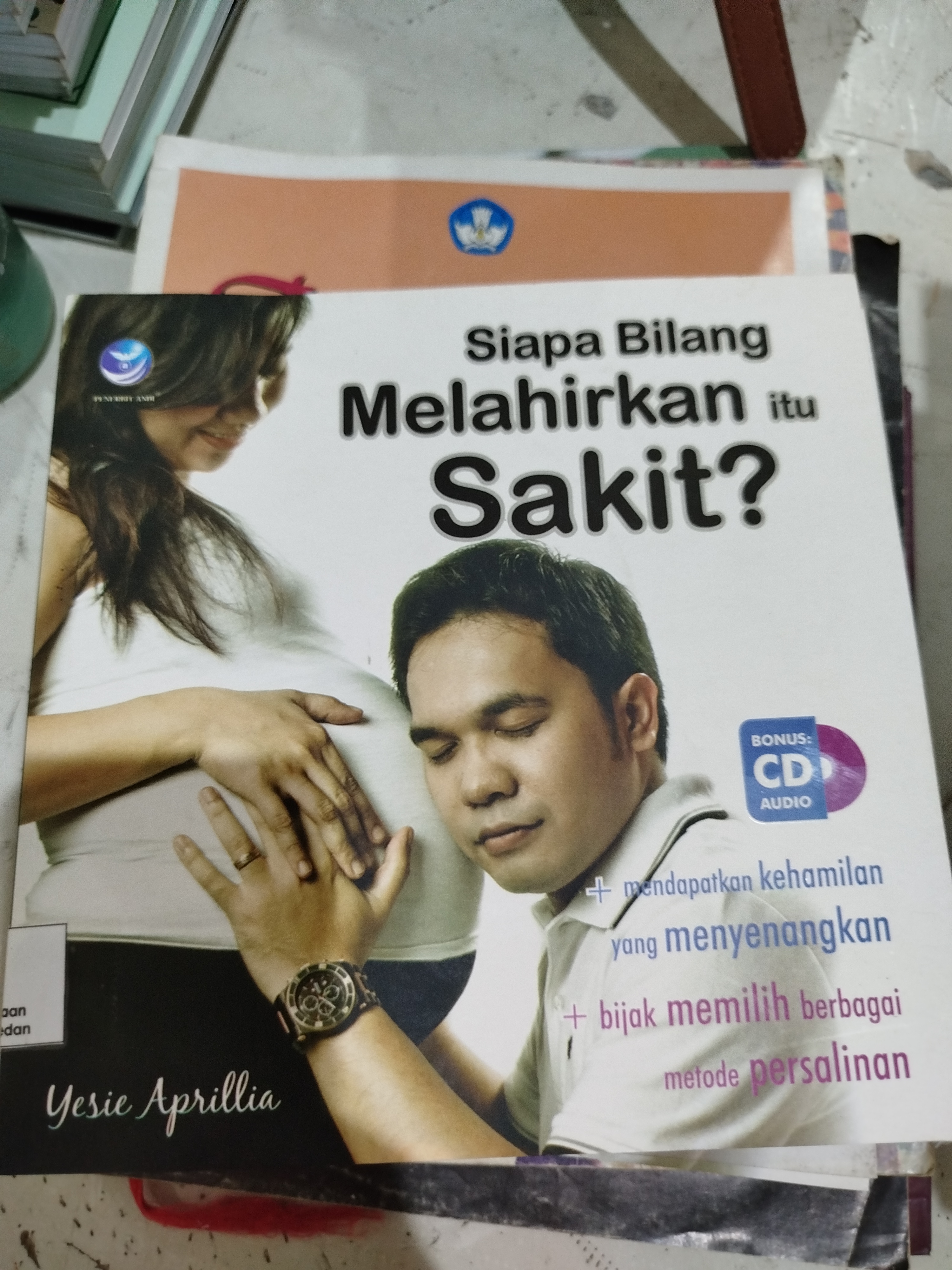 Siapa bilang melahirkan itu sakit? 