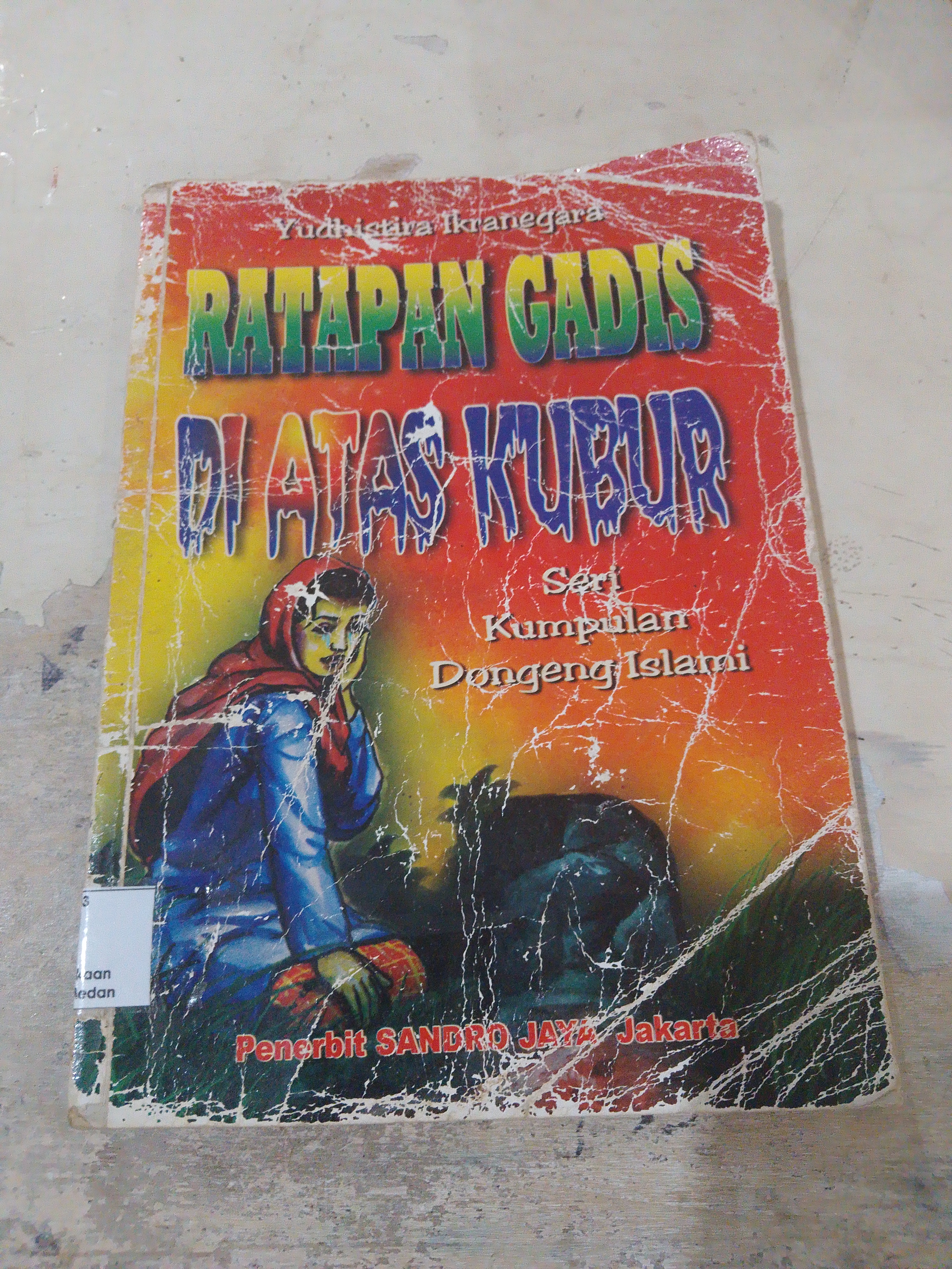 Ratapan gadis di atas kubur 