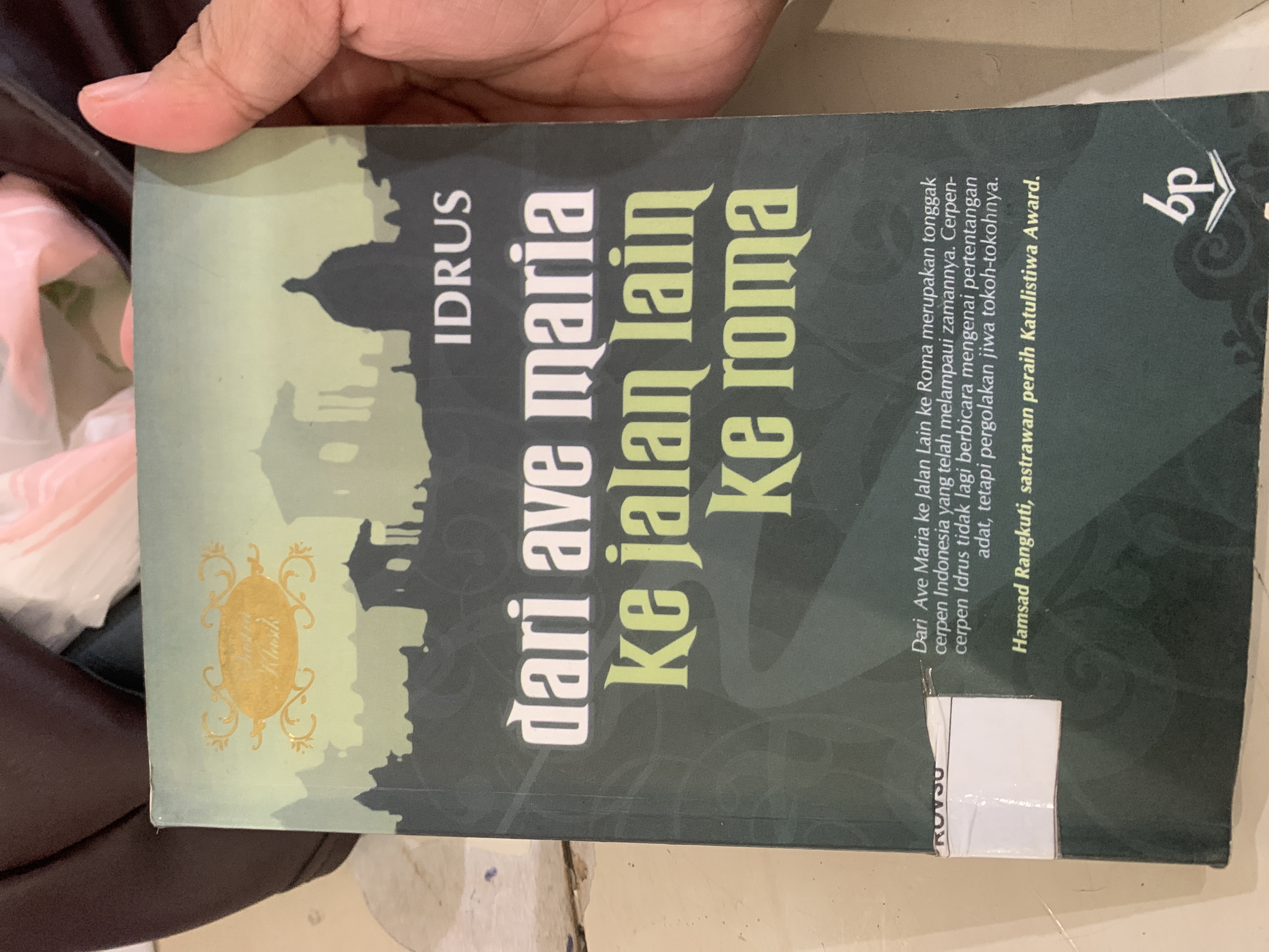 Dari ave maria ke jalan lain ke roma 