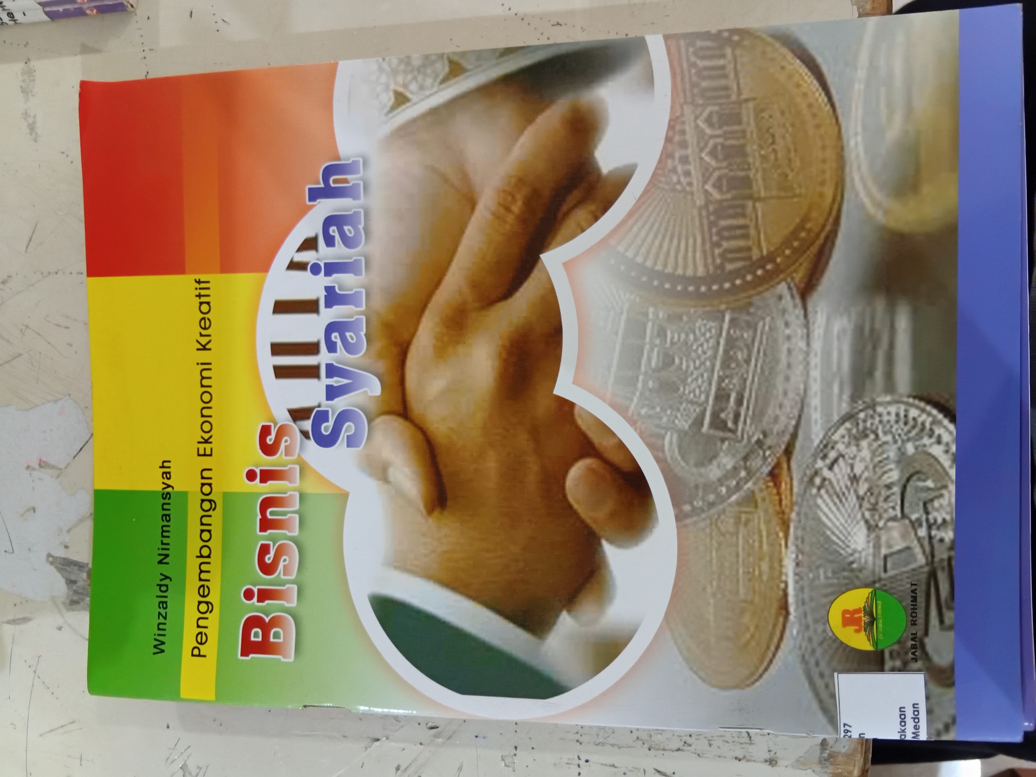 Pengembangan ekonomi kreatif bisnis syariah