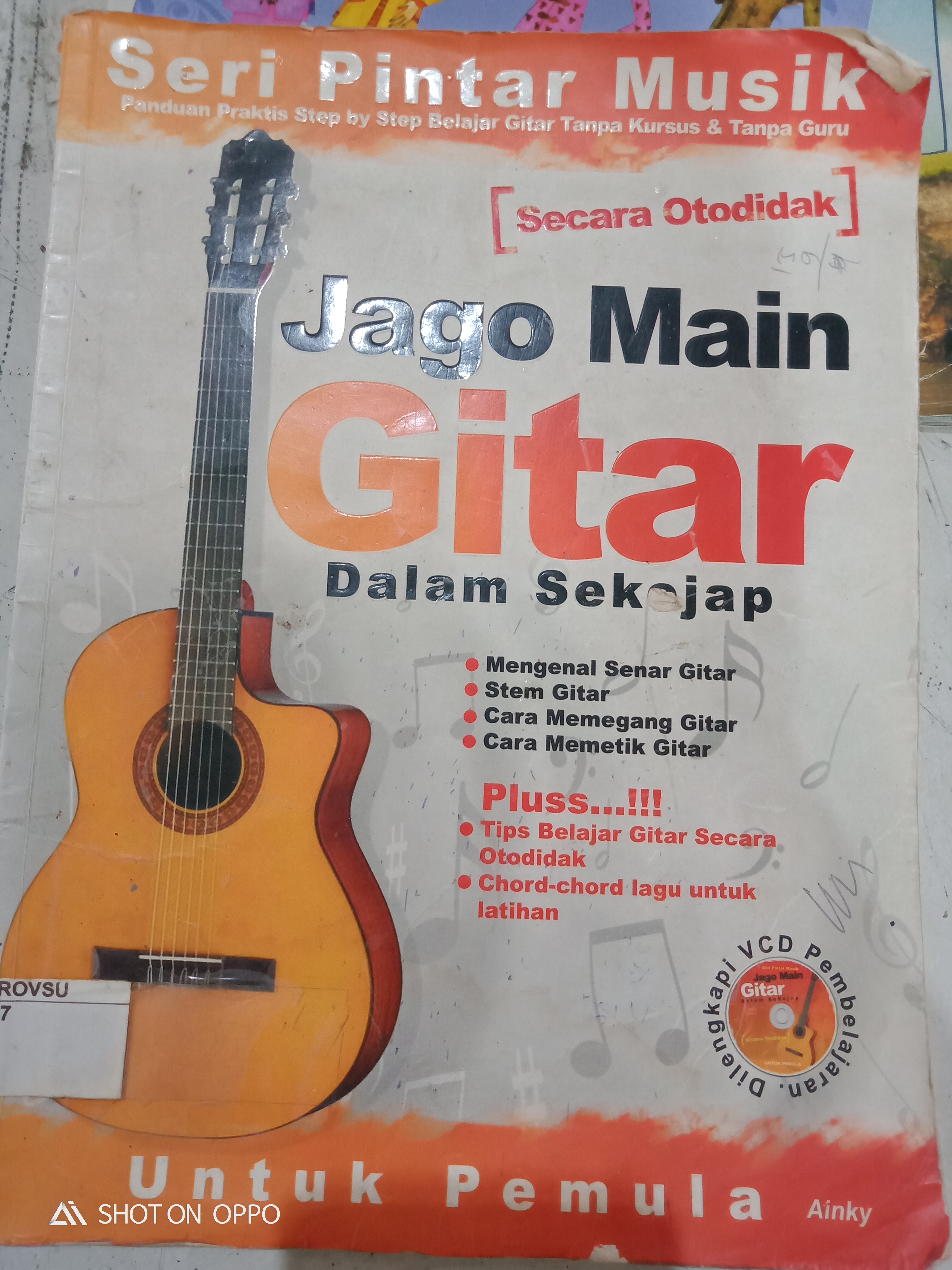 Secara otodidak seri main musik  Jago Main Gitar Dalam Sekejap