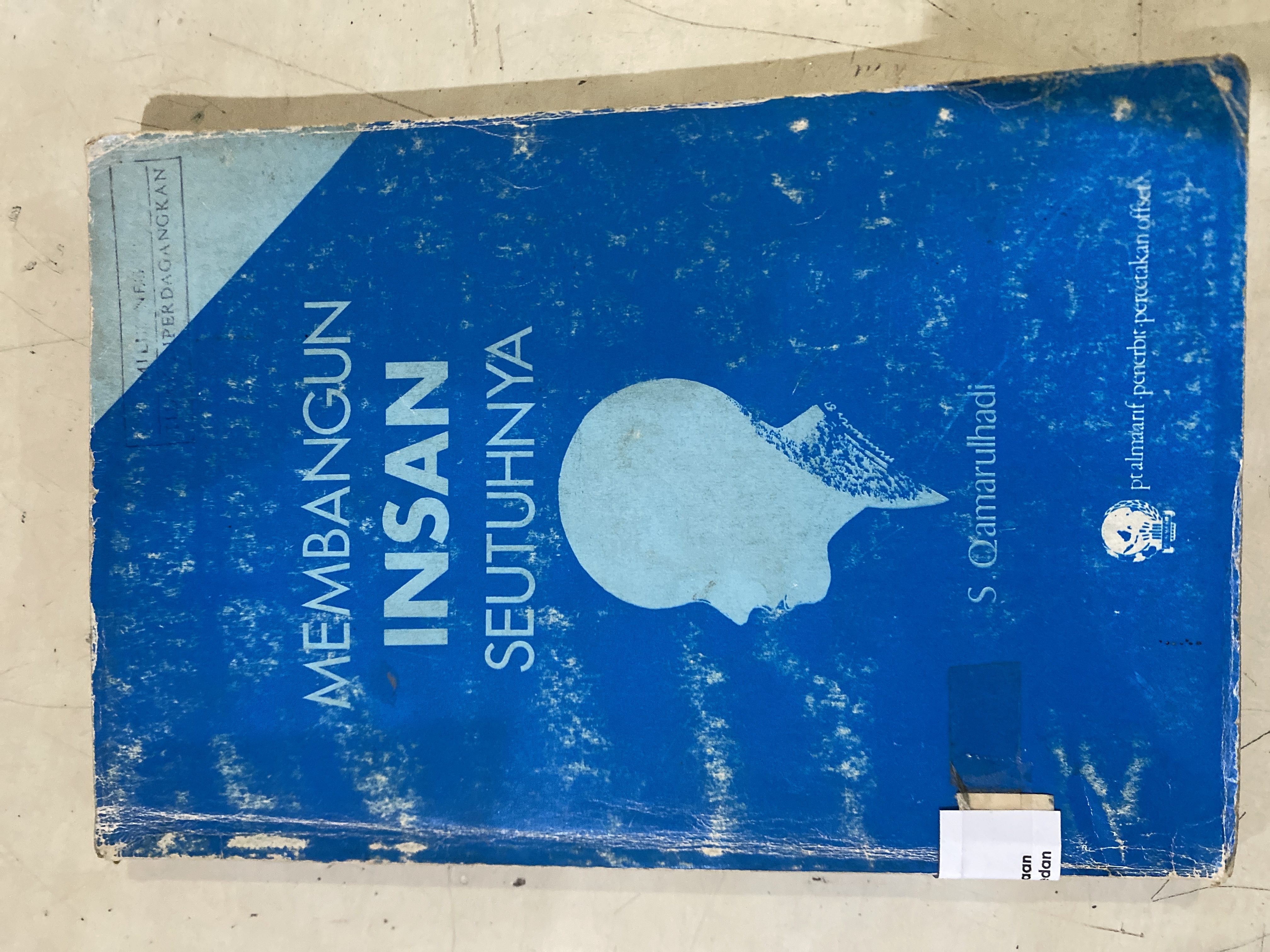 Membangun insan seutuhnya