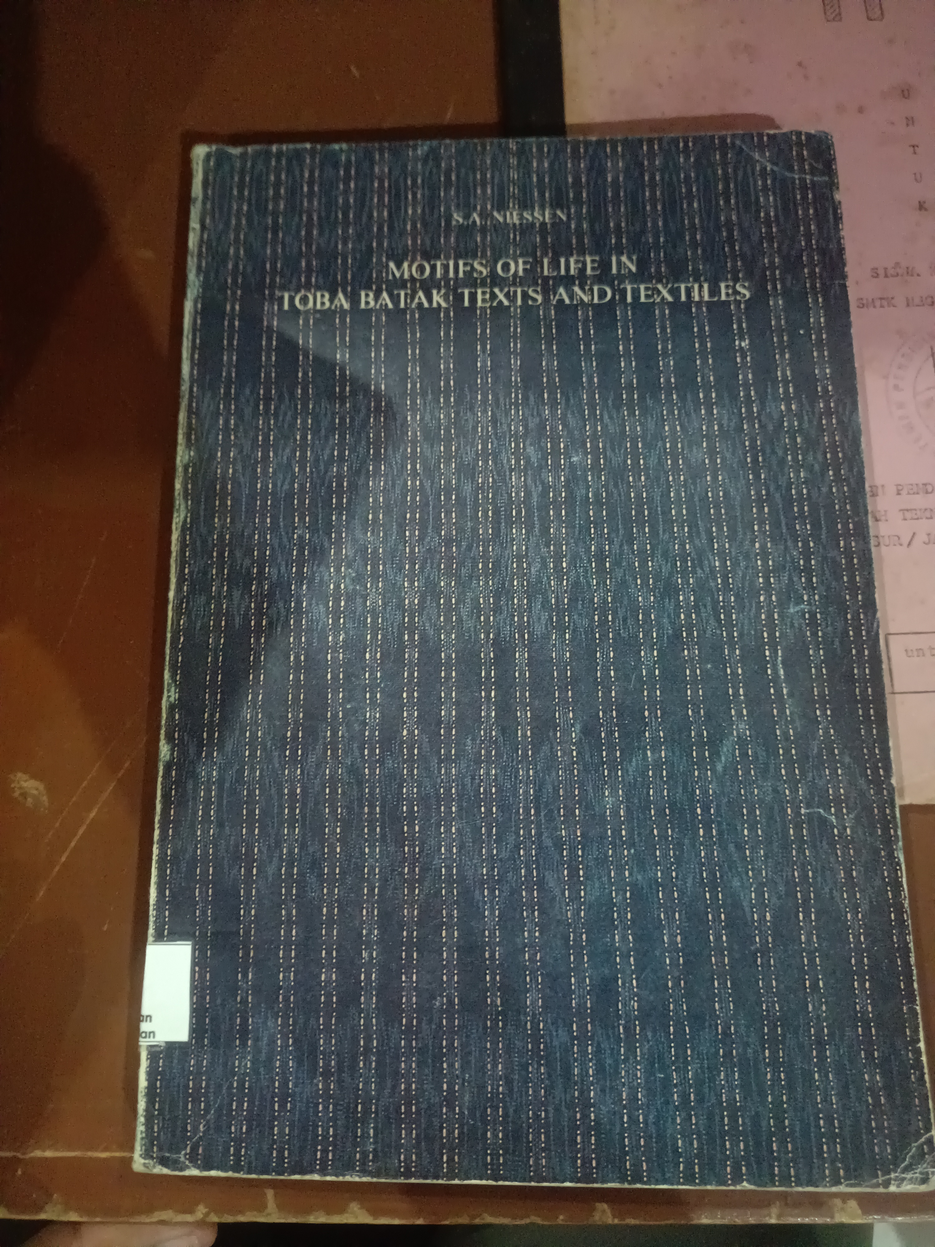 Motifs of Life In Toba Batak Texts And Textiles