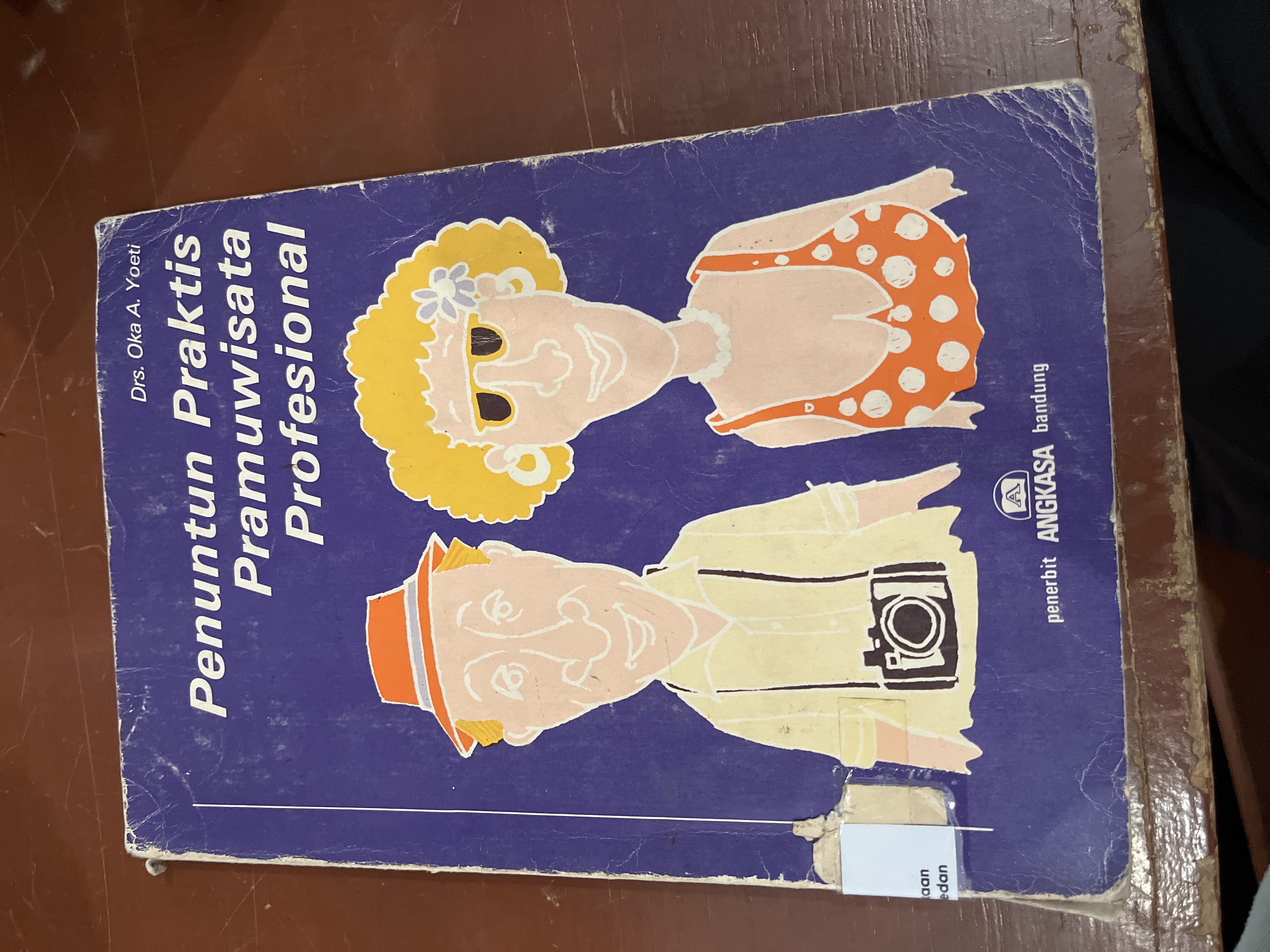 Penuntun Praktis Pramuwisata Profesional