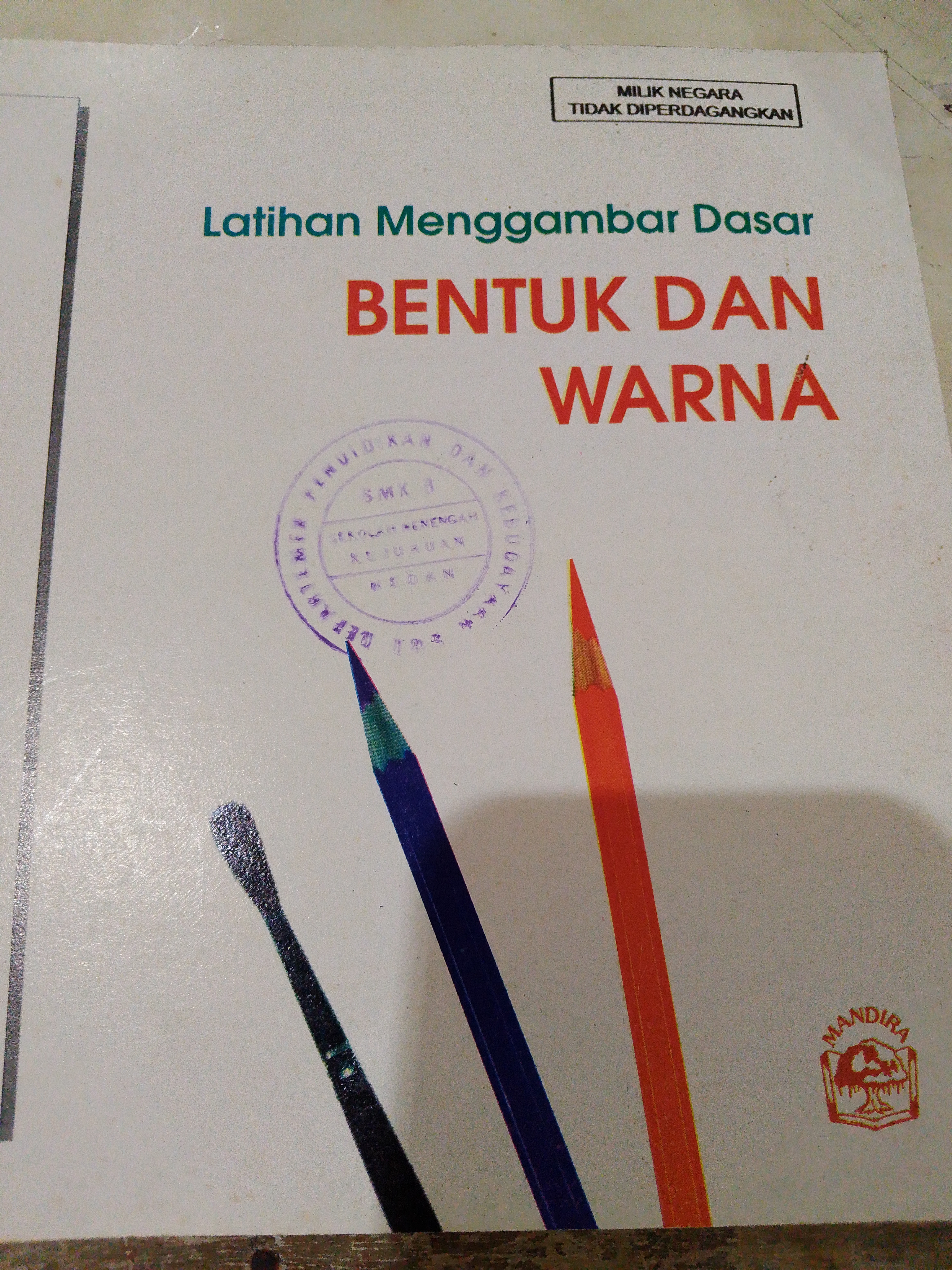 Latihan menggambar dasar bentuk dan warna 