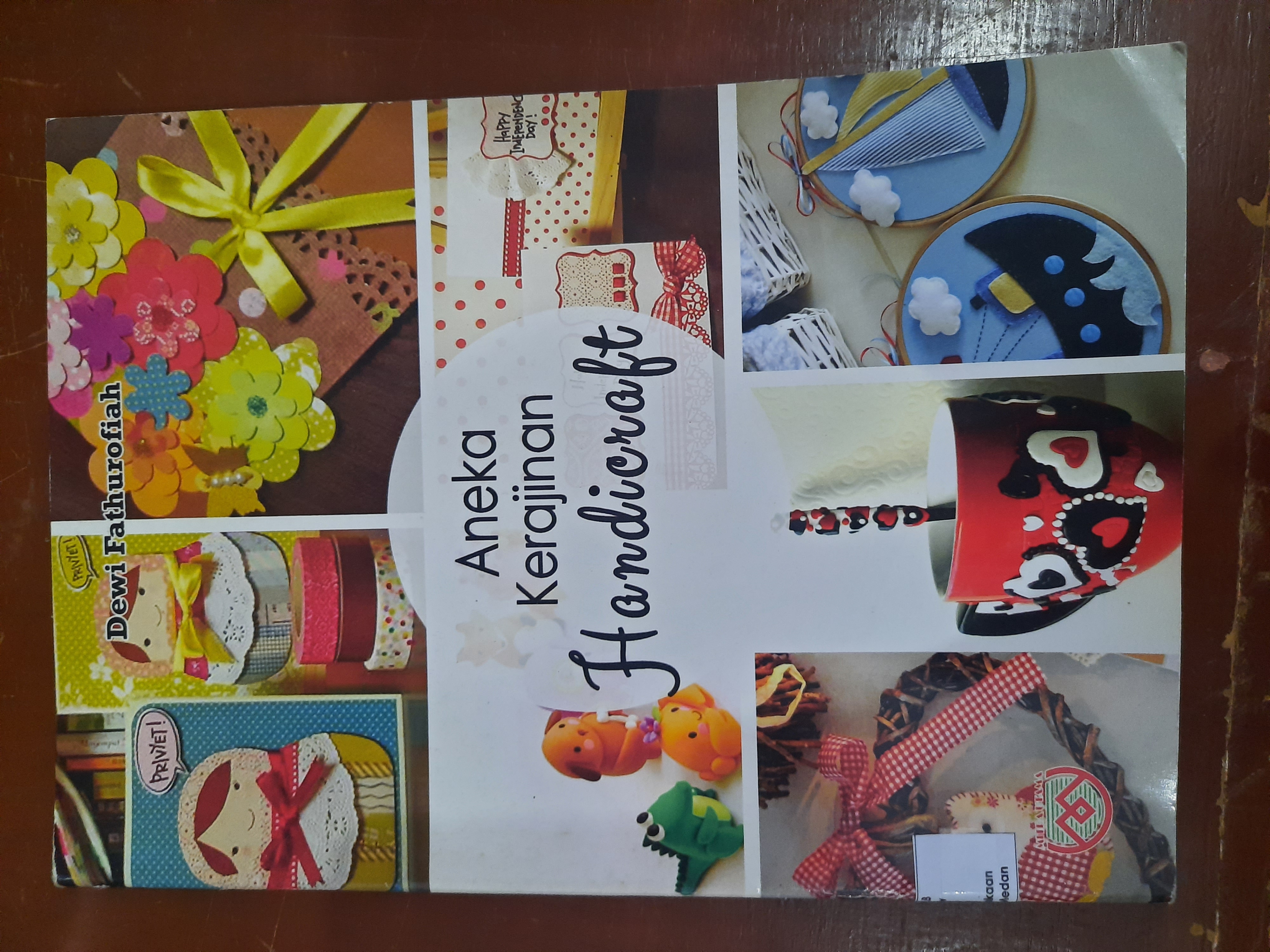 Aneka kerajinan Handicraft